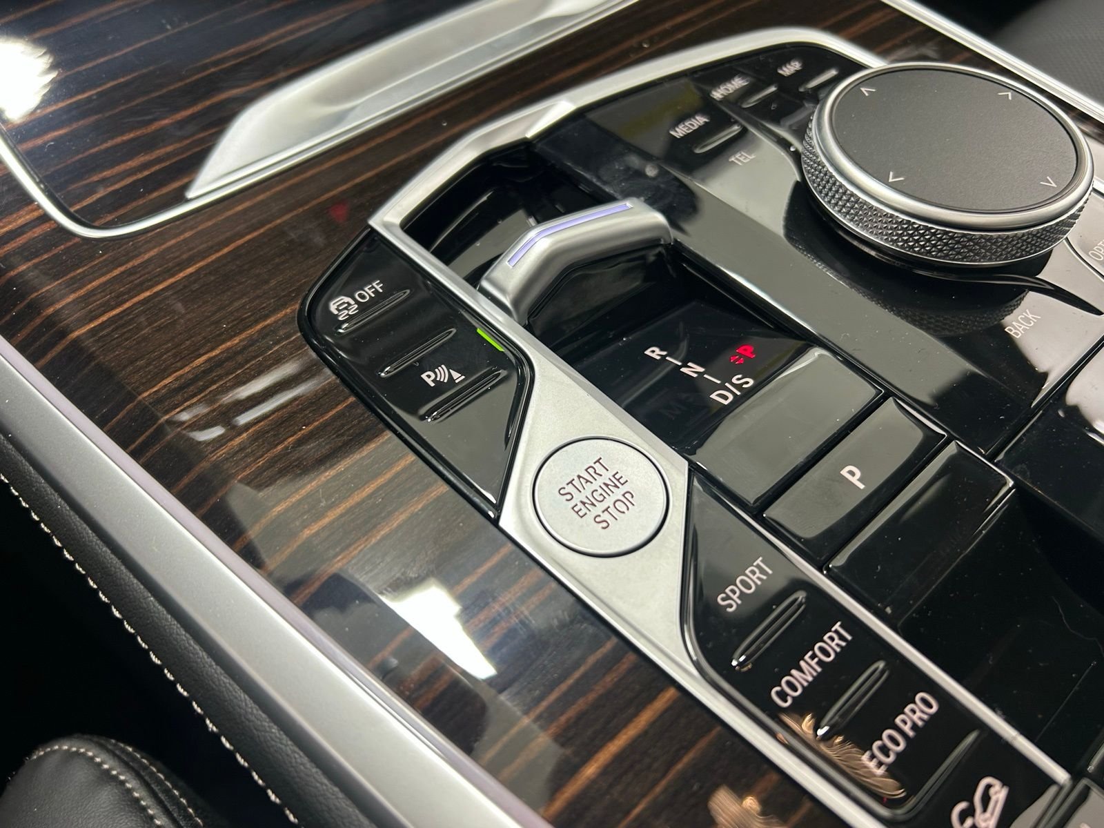 New 2026 Alpine White BMW xDrive40i image 35
