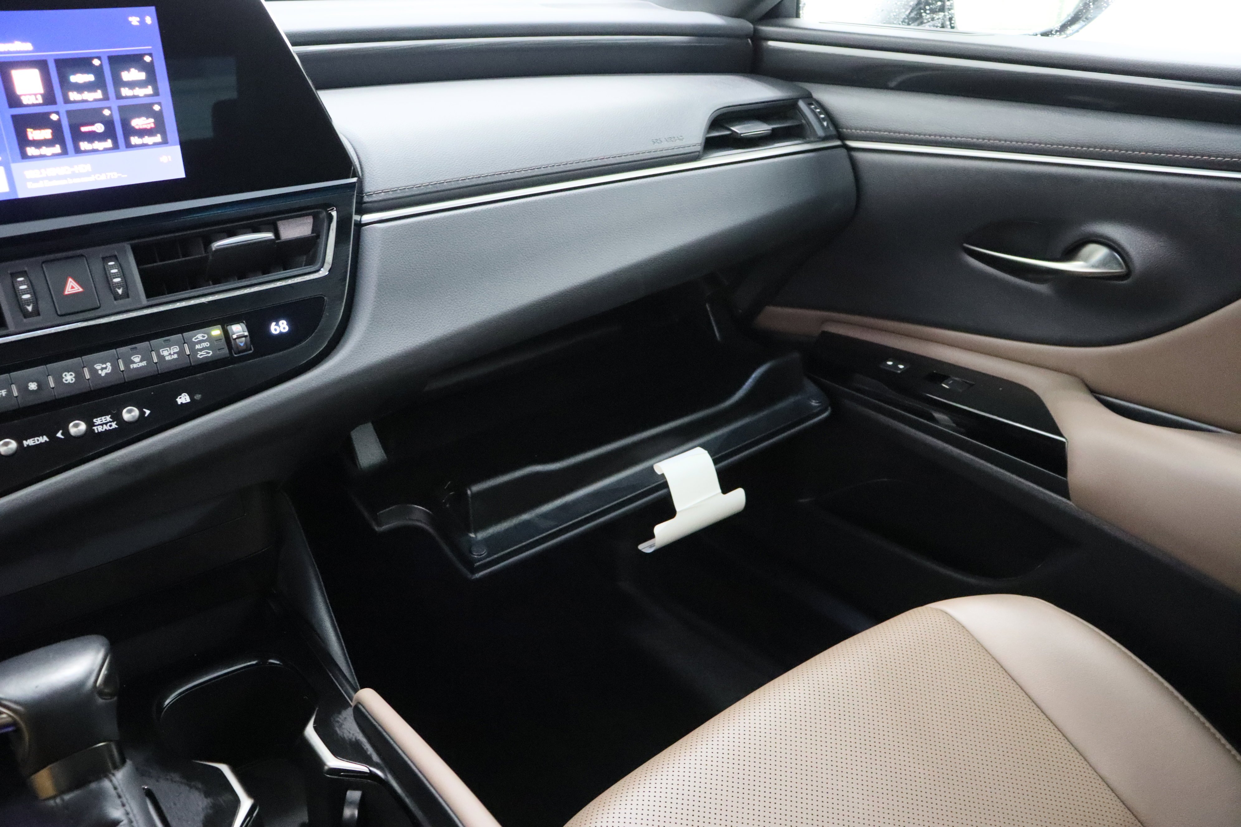 Used 2024 Eminent White Pearl Lexus ES 350 3.5L image 23