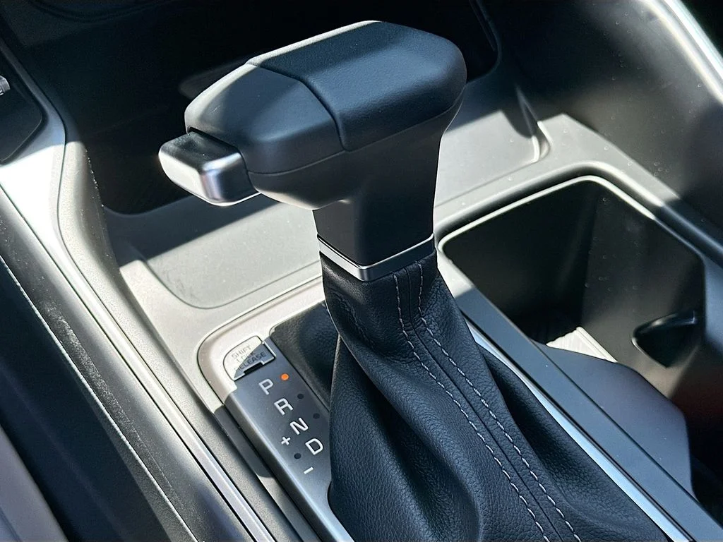 New 2026 Ivory Silver Kia EX image 17