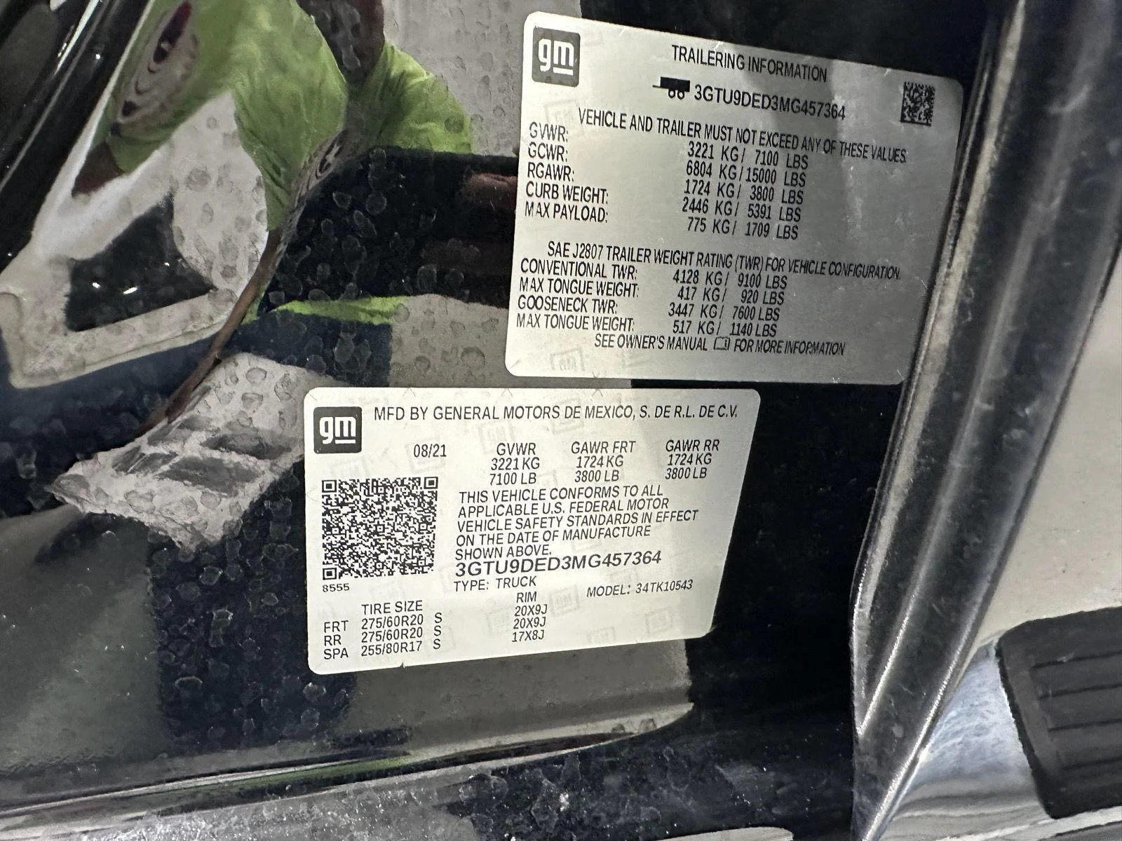 Used 2021 ONYX BLACK GMC SLT image 32