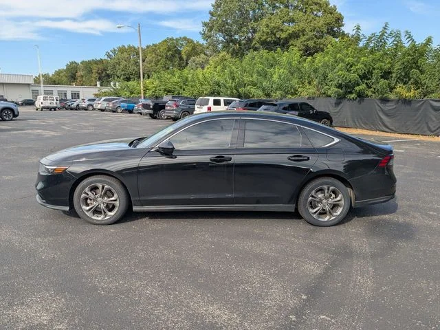 Used 2024 Crystal Black Pearl Honda EX image 10