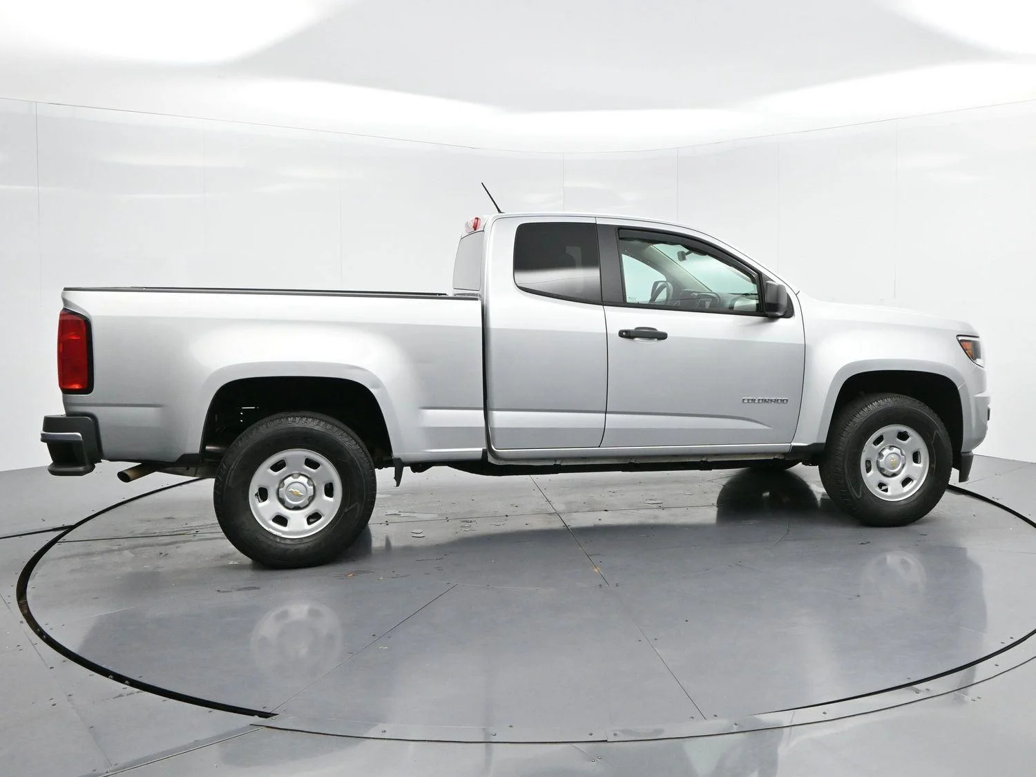 Used 2019 SILVER ICE METALLIC Chevrolet 2WD Work Truck image 8