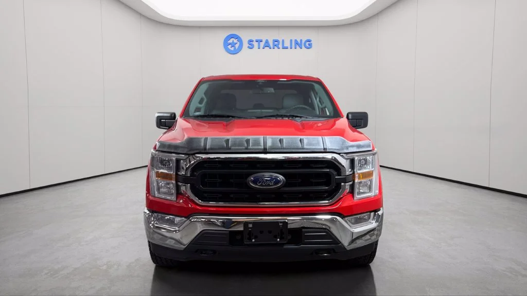 Used 2021  Ford XL image 16
