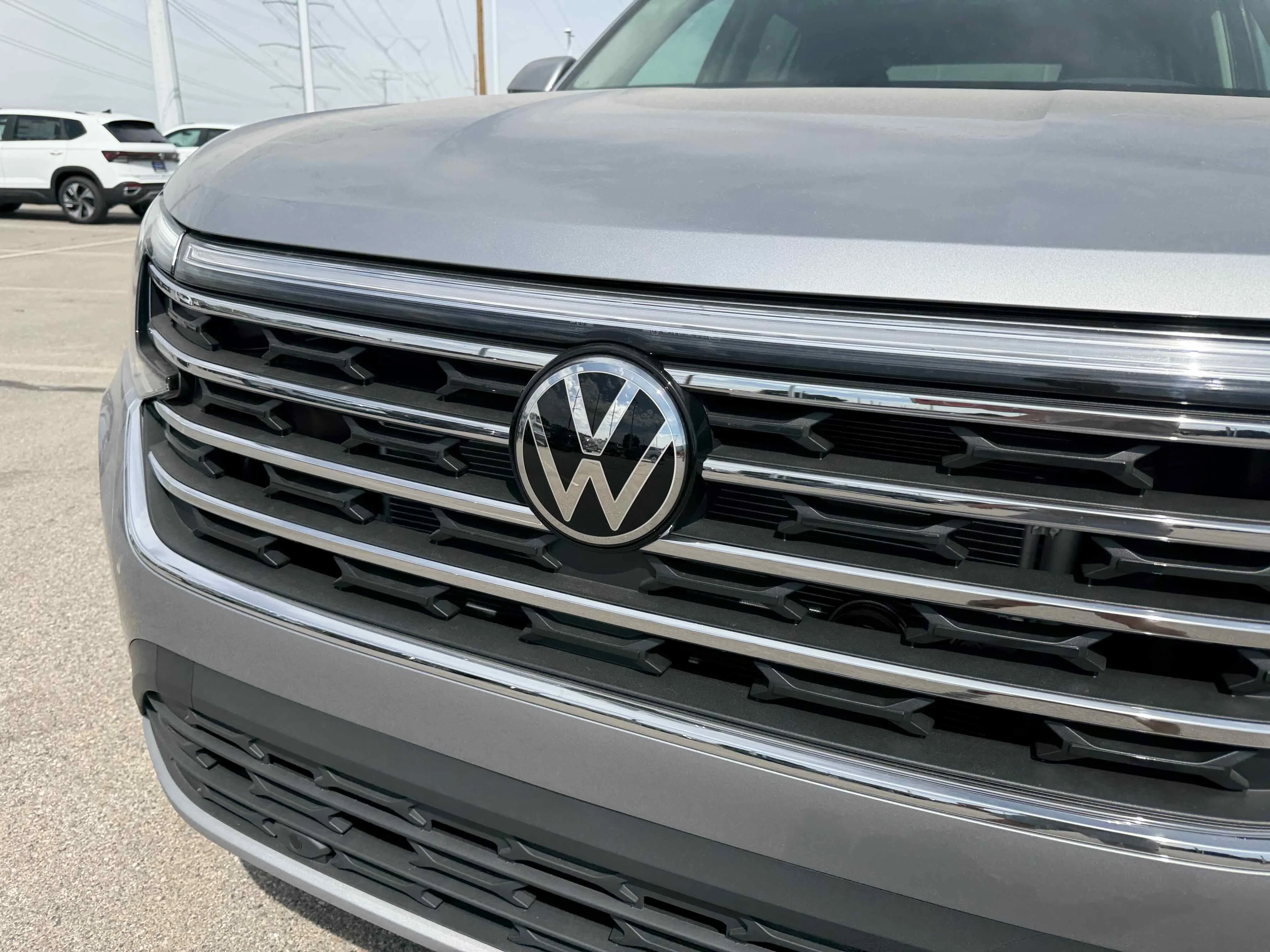 New 2026 Silver Mist Volkswagen 2.0T SE w/Technology image 11