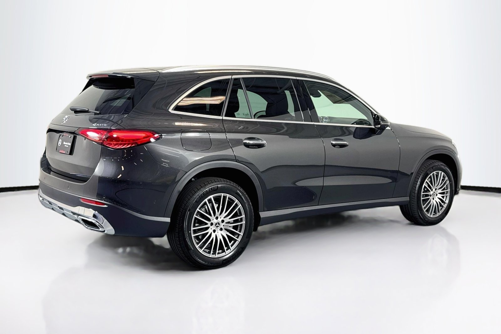 New 2026 Graphite Grey Metallic Mercedes-Benz GLC 300 image 5