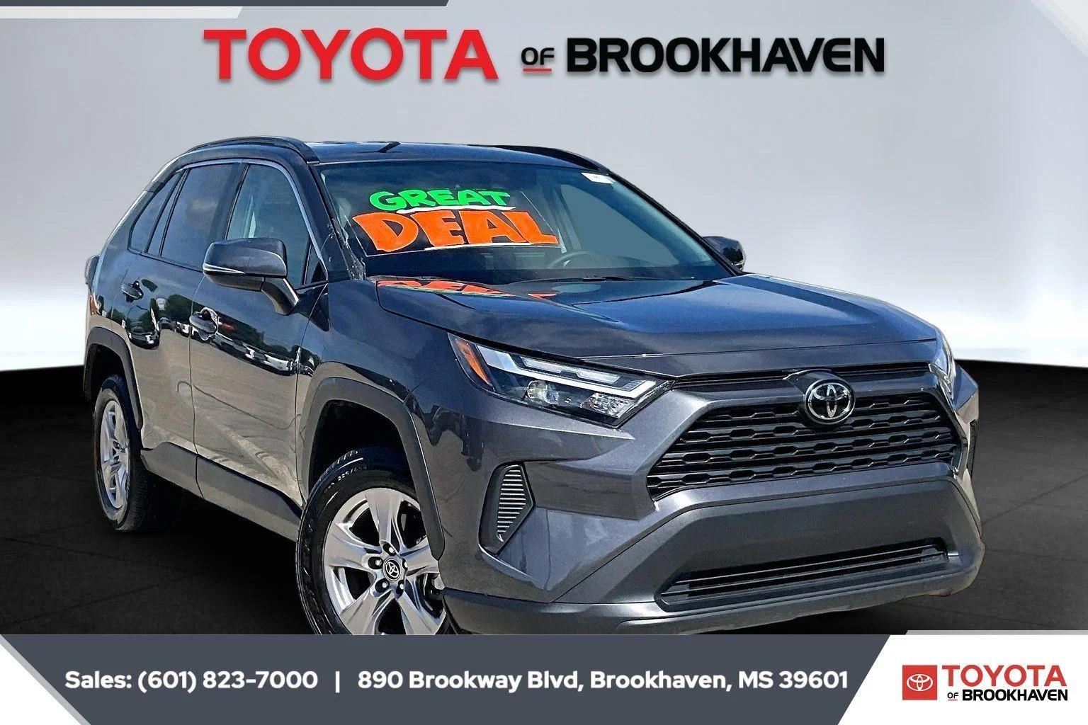 Used 2025 Magnetic Gray Metallic Toyota XLE image 1