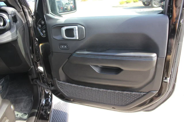 Used 2024 Black Jeep High Altitude 4xe image 33