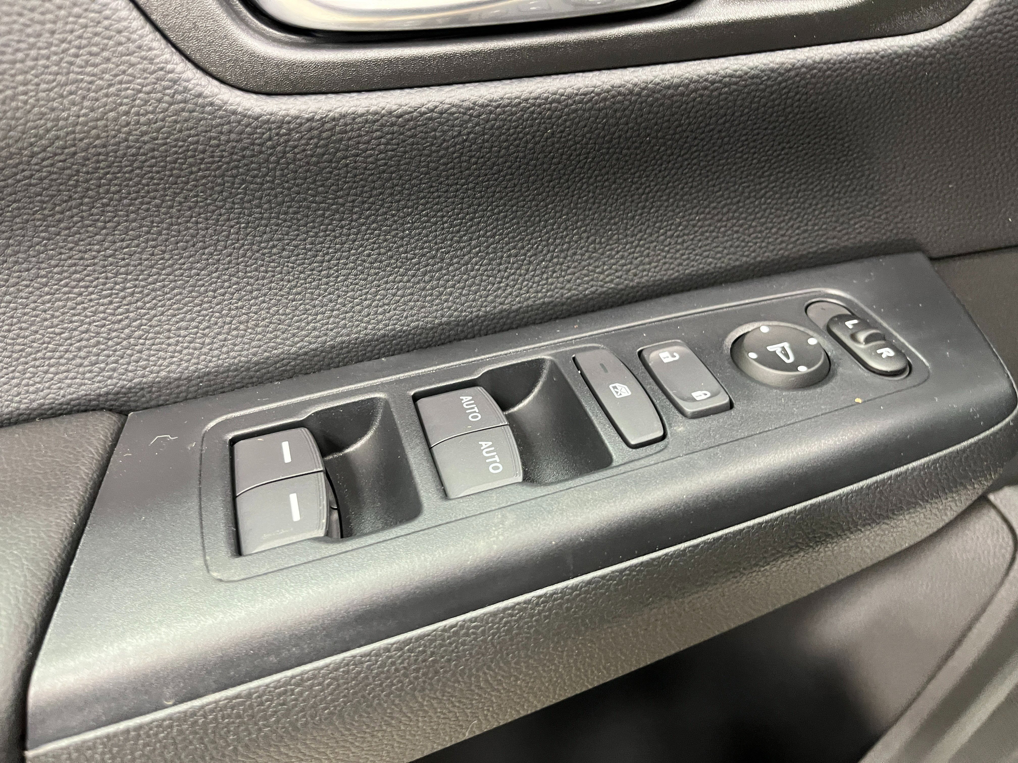 2026 Honda CR-V EX - Photo 14