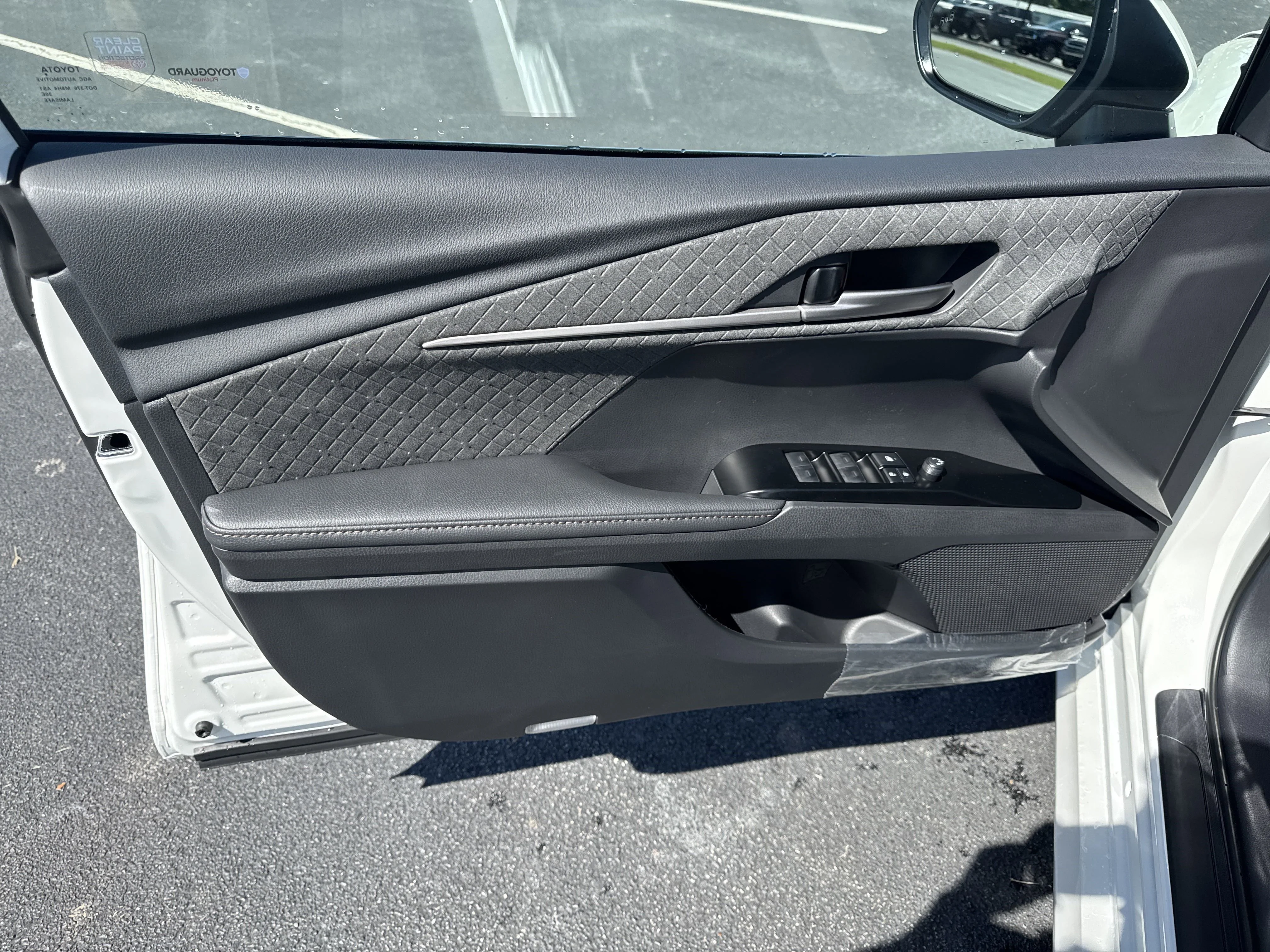 Used 2025  Toyota  image 22