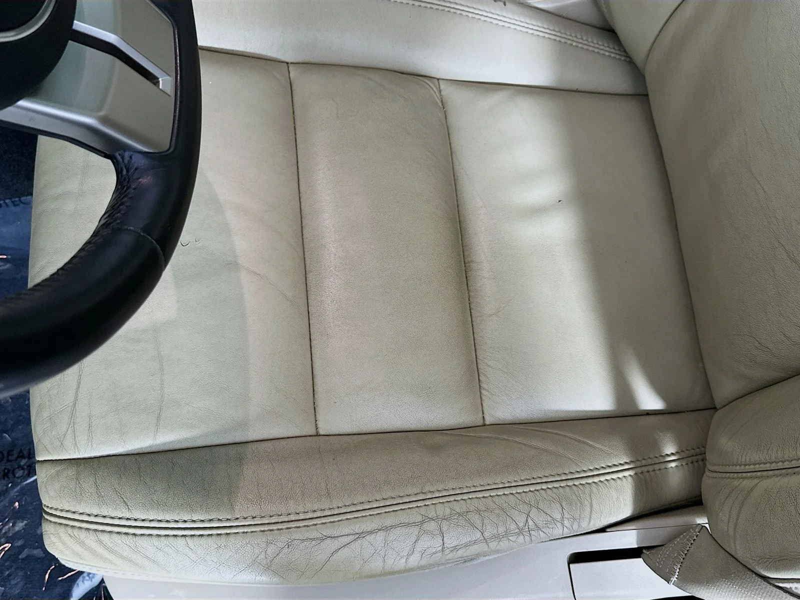 Used 2011 Stone White Clearcoat Jeep Limited image 18