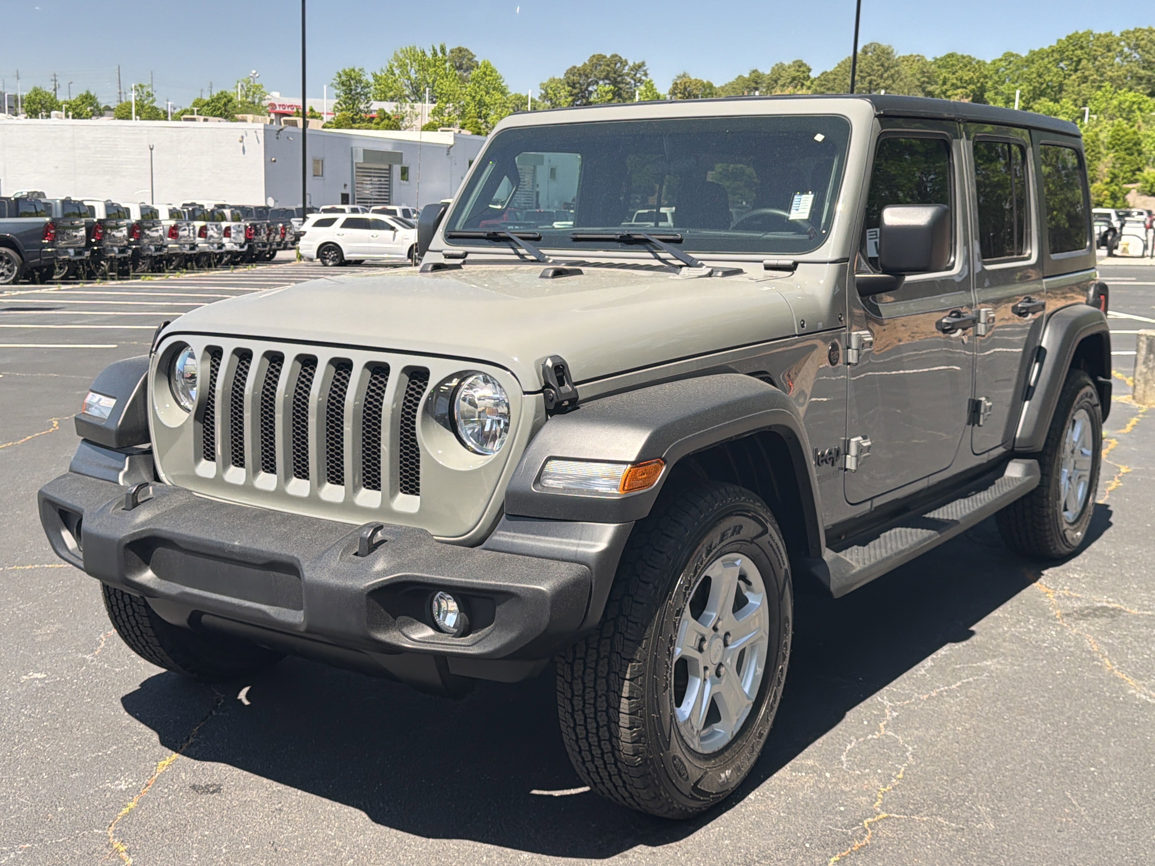Used 2022 Sting-Gray Clearcoat Jeep Unlimited Sport S image 3