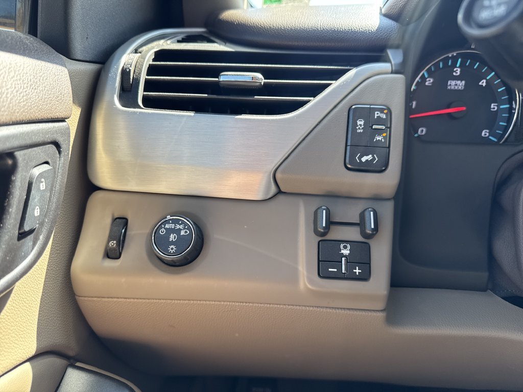 Used 2018 White GMC SLT image 20