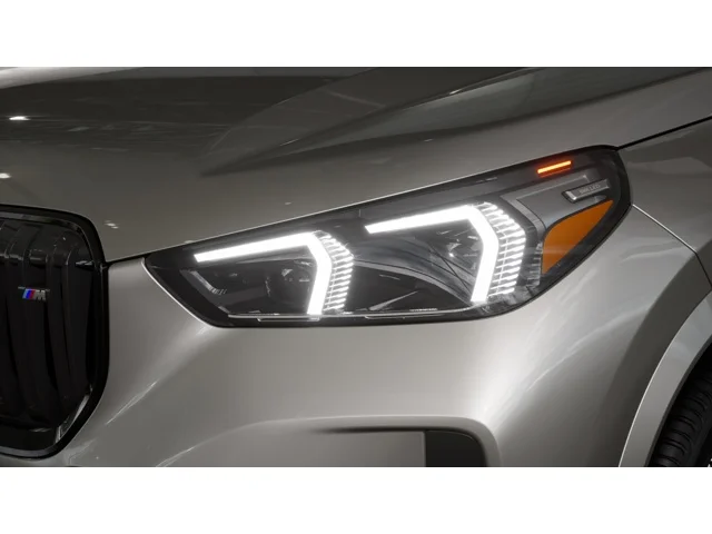 New 2027 Space Silver Metallic BMW  image 6
