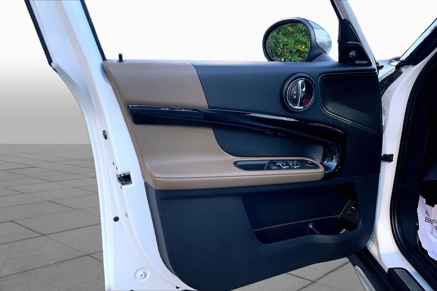 Used 2017 Light White MINI Cooper S image 21