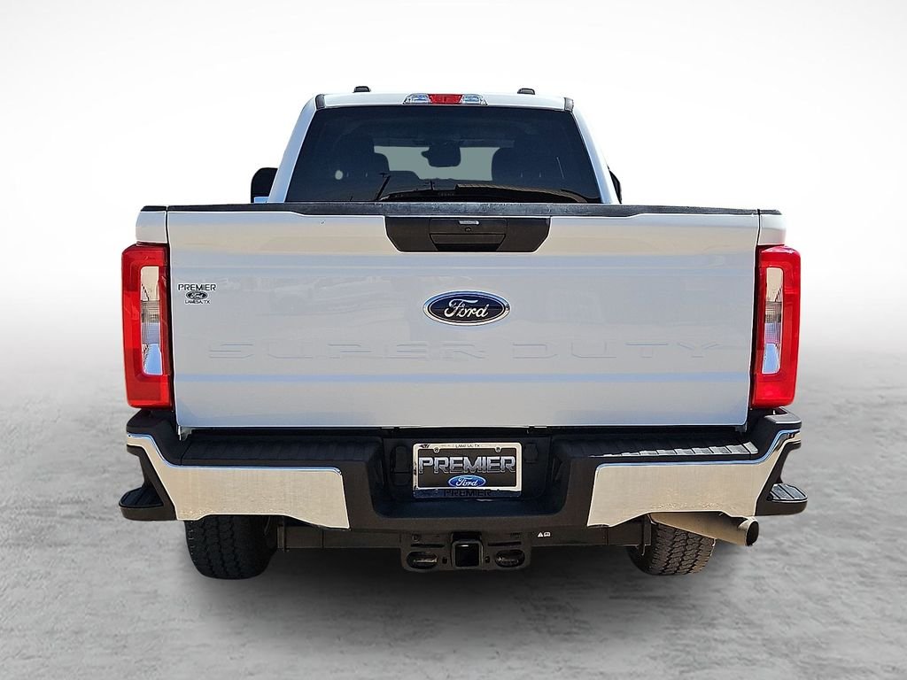 Used 2025 Oxford White Ford XLT image 9