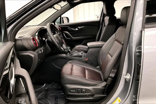 Used 2025 Sterling Gray Metallic Chevrolet RS image 23