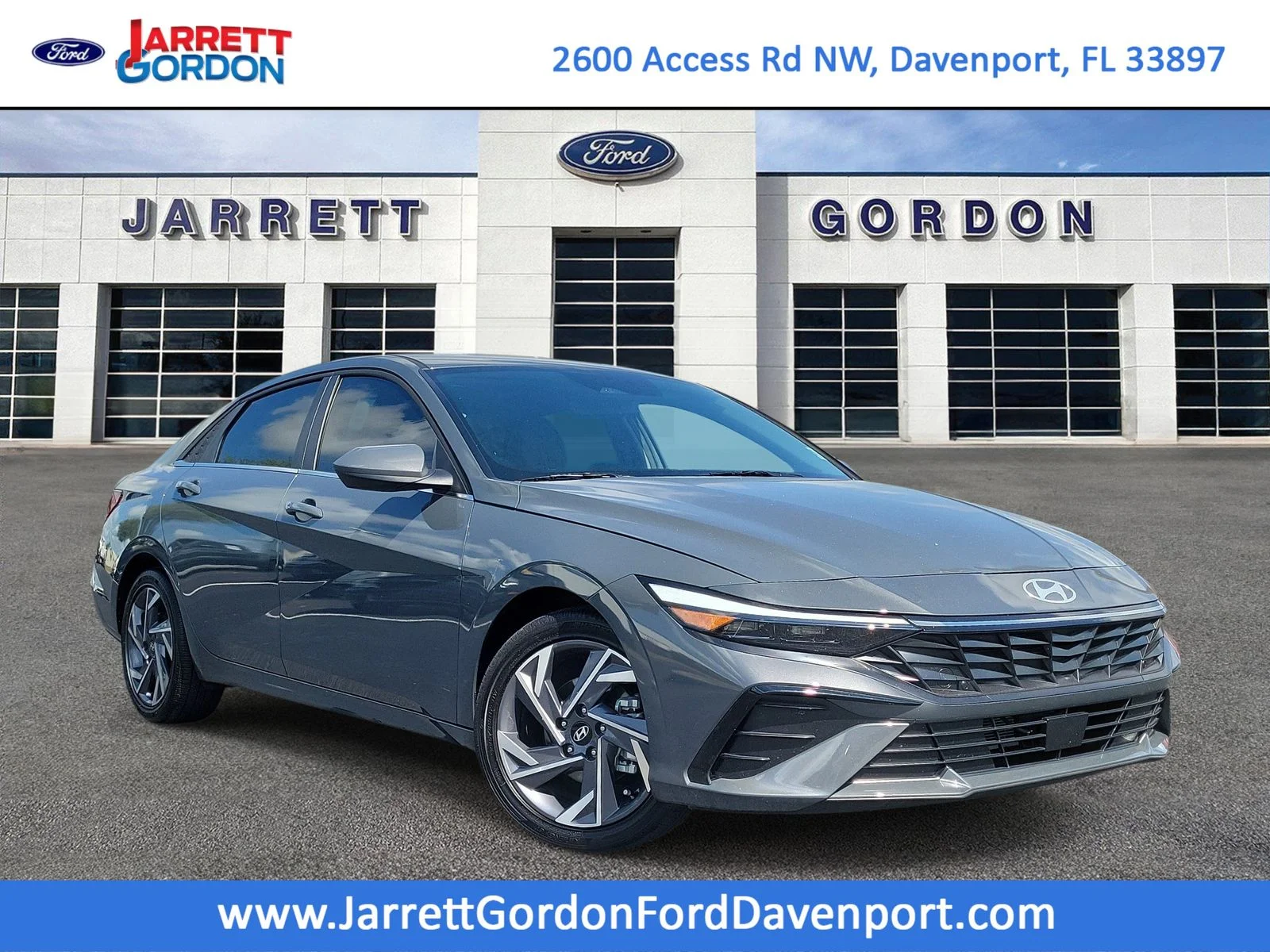 Certified Used 2025 Gray Hyundai SEL Convenience image 1