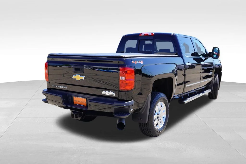 Used 2015 Black Chevrolet High Country image 5