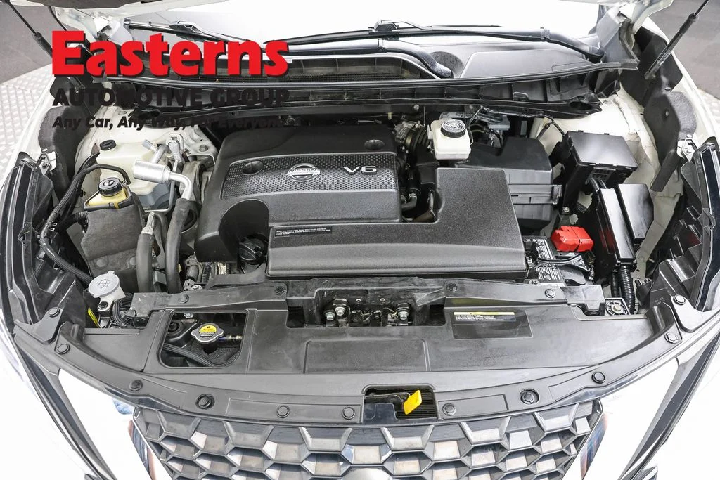 Used 2023 White Nissan SL image 7