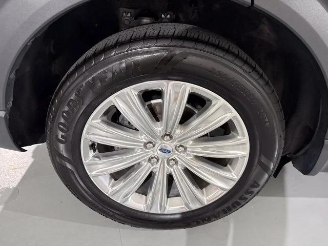 Used 2023 Silver Ford Limited image 14