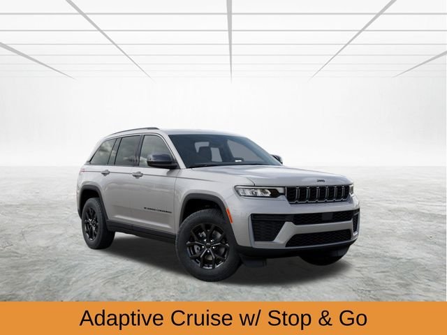 New 2026 Silver Zynith Exterior Paint Jeep Altitude image 6