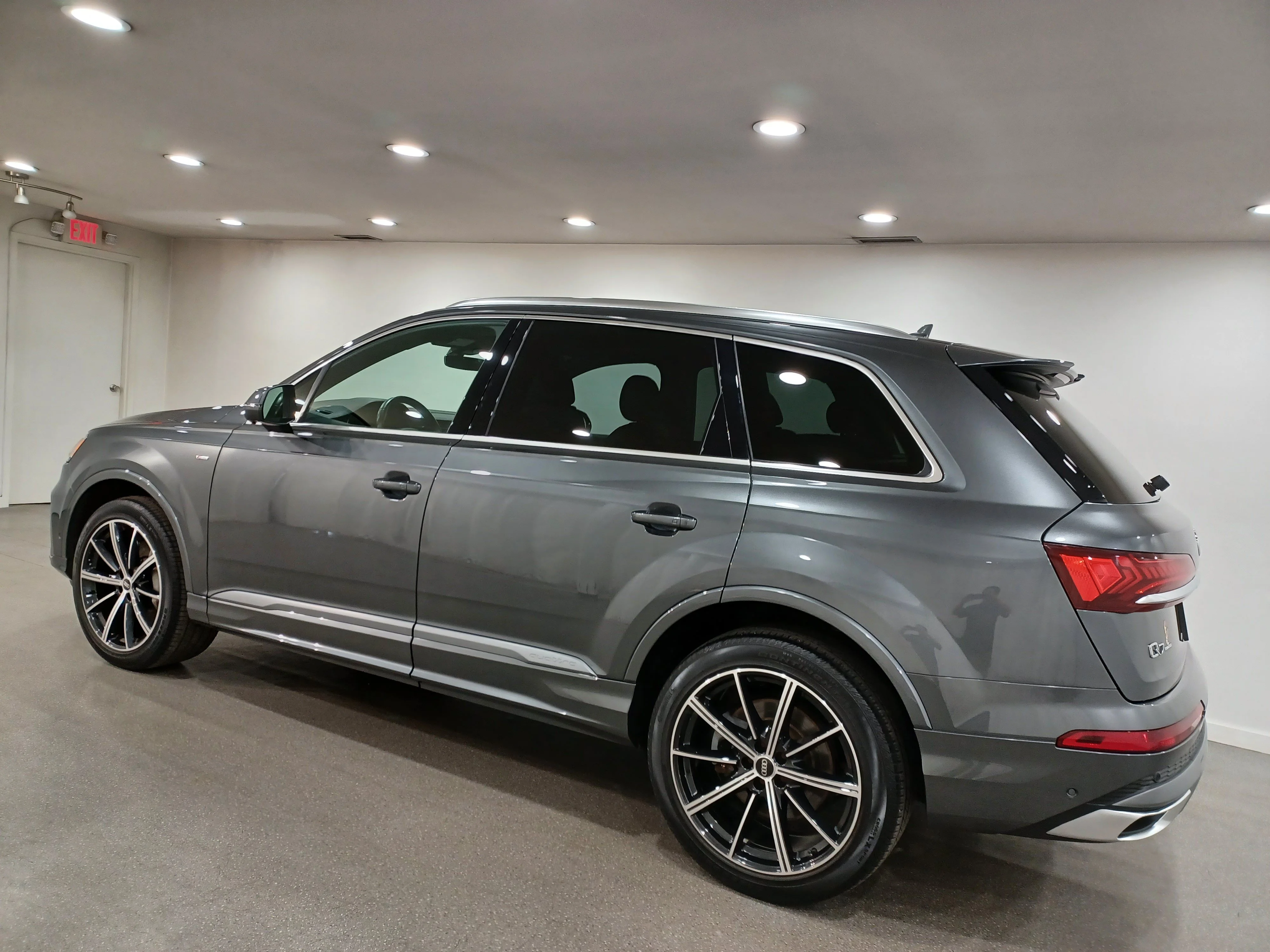 Certified Used 2022 Daytona Gray Pearl Effect Audi Progressiv 55 TFSI AWD*7 Pass | Adaptive Cruise | Nav | 360 Cam | Cooled Leather | Pano Roof image 7