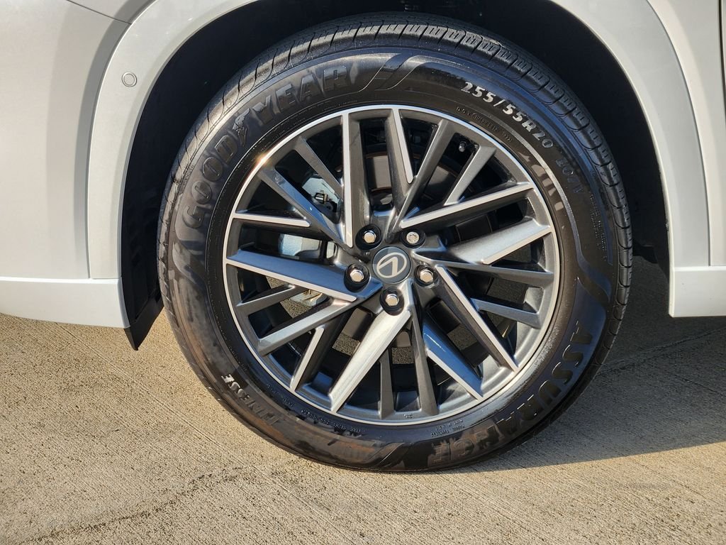 Certified Used 2026 Pearl Lexus 350 Premium image 10