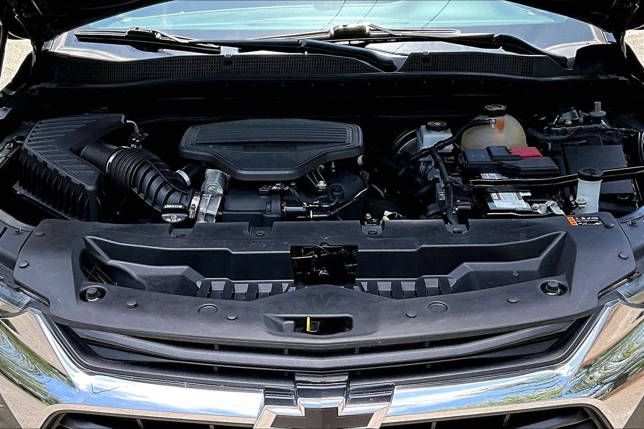Used 2020 Gray Chevrolet LT image 30