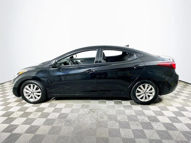 Pre-Owned 2014 Hyundai Elantra SE