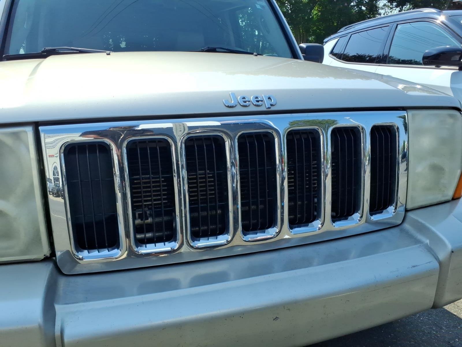 Used 2008 Light Graystone Pearl Jeep Limited image 5