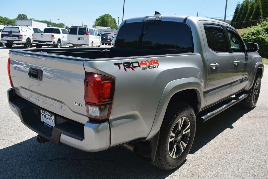 2018 Toyota Tacoma TRD Sport - Photo 5