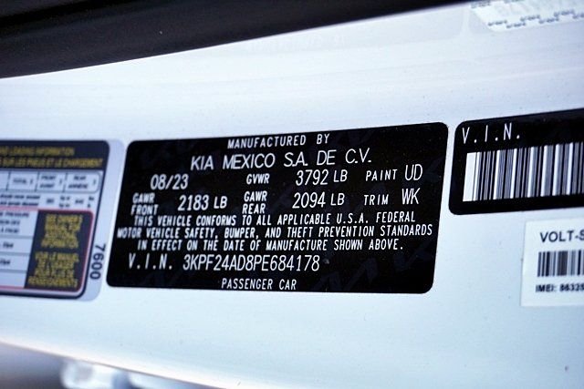 Used 2023 White Kia LX image 25