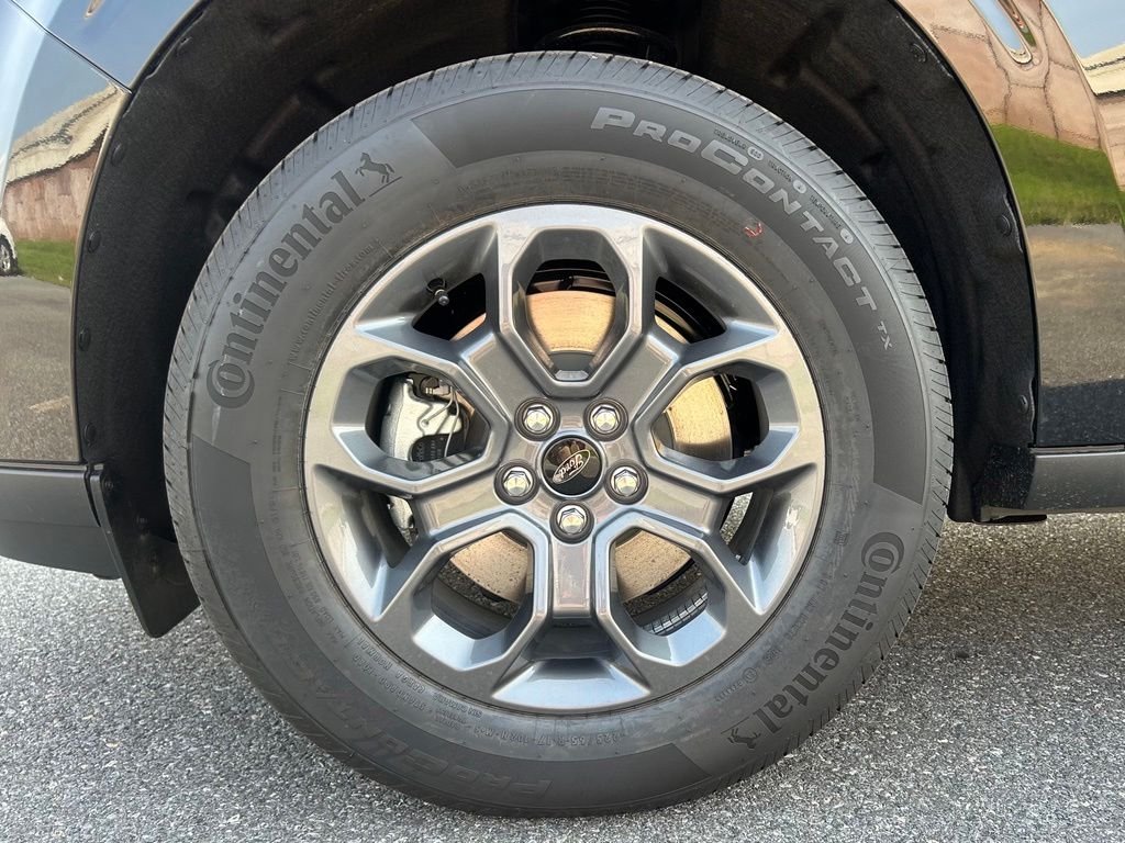 New 2026 Shadow Black Ford XLT image 31