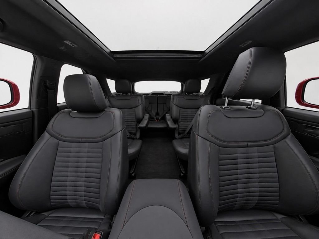 New 2026 Space White Metallic Ford ST-Line image 17
