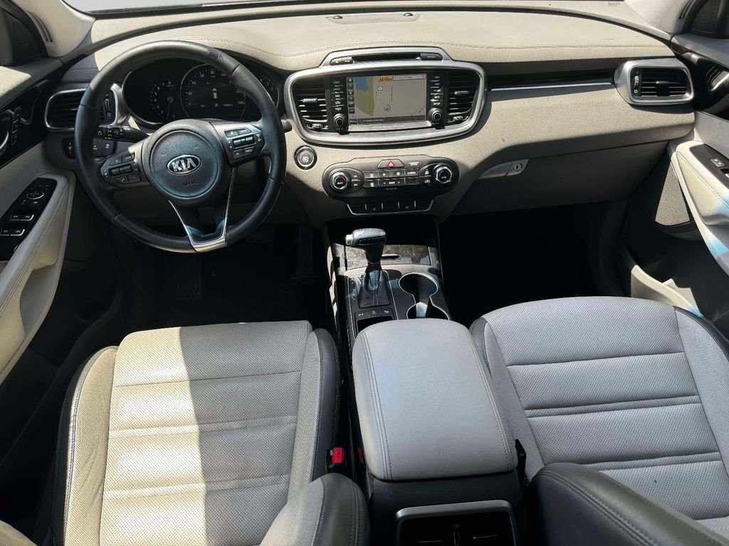 Used 2017 Black Kia SX image 12