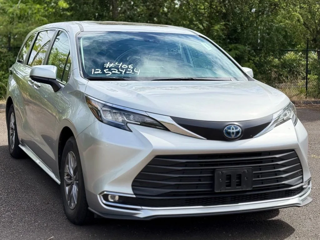 Certified Used 2023 Silver Toyota XLE image 7