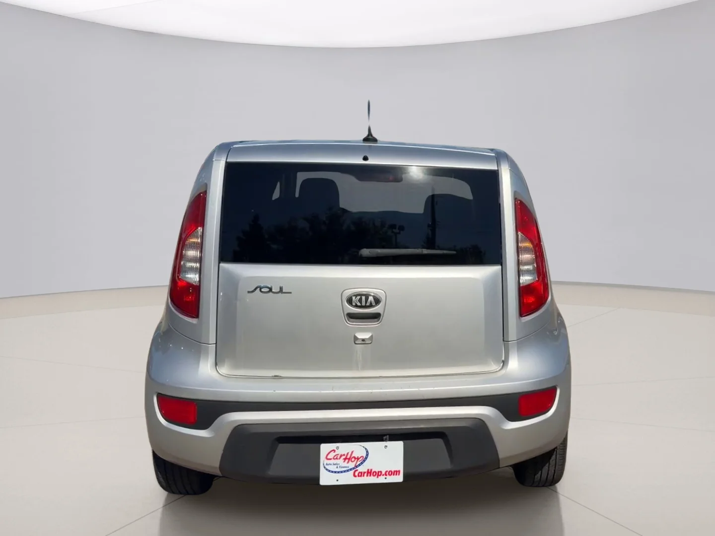Used 2013 Silver Kia ! WAGON image 4