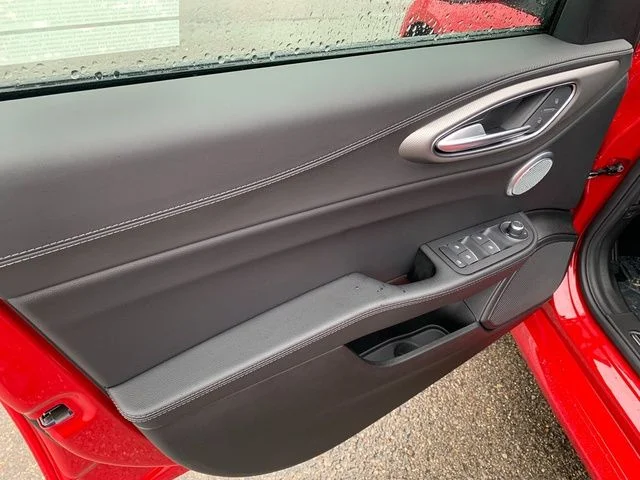 New 2026 Alfa Rosso Alfa Romeo Sprint AWD image 15
