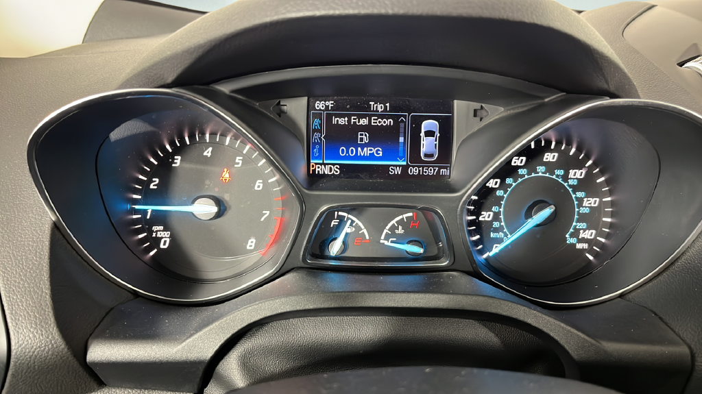 Used 2014 Ingot Silver Ford SE image 21