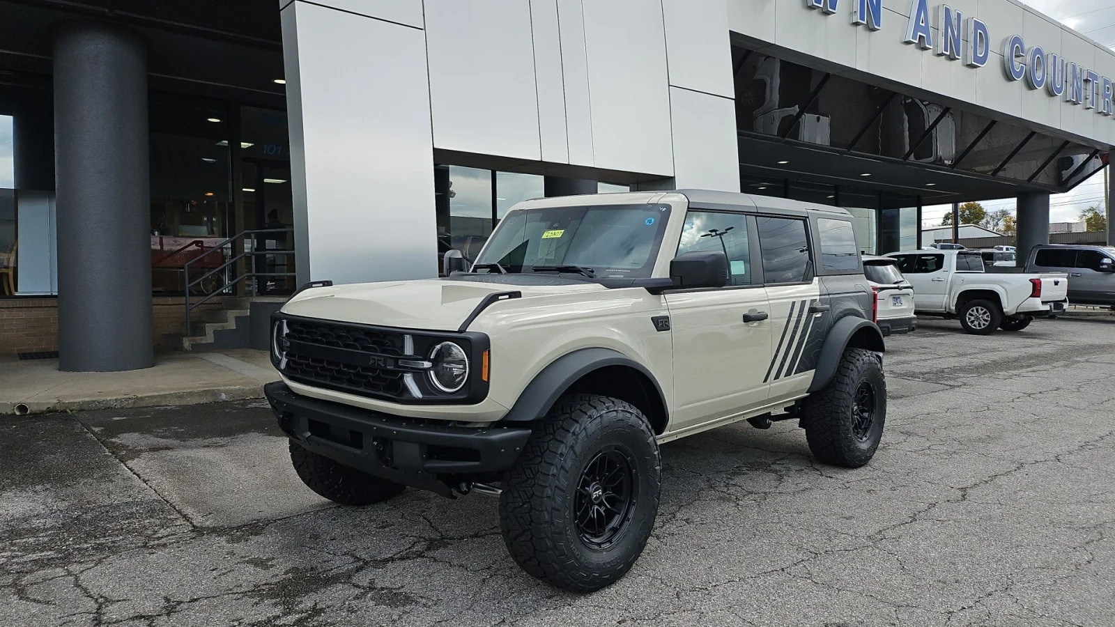 New 2025 Desert Sand Ford Big Bend RTR 4WD image 2