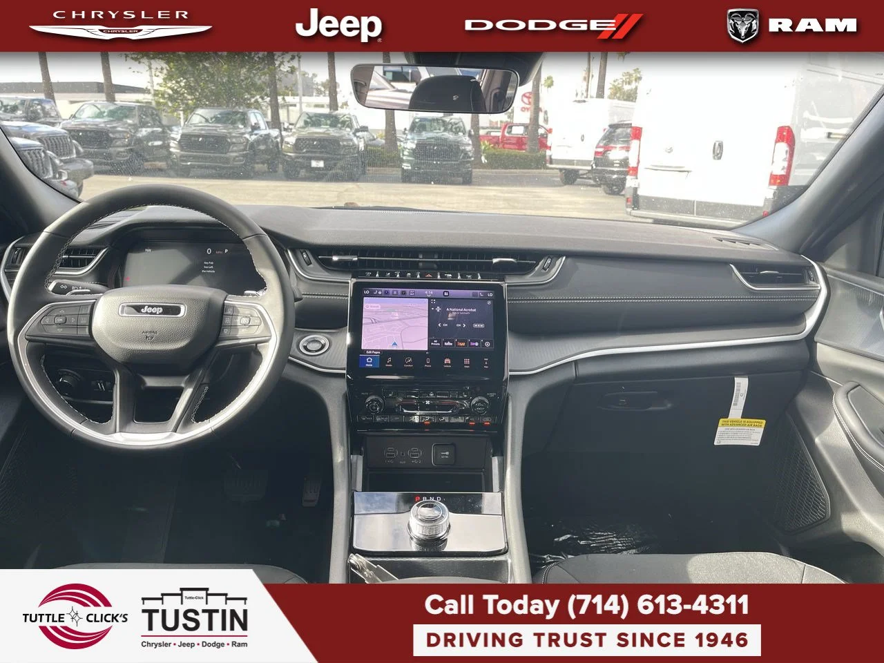 New 2027 Sting-Gray Clear-Coat Paint Jeep Laredo X image 2