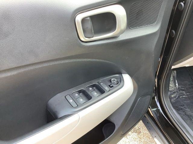 New 2026 Onyx Black Hyundai SEL image 19