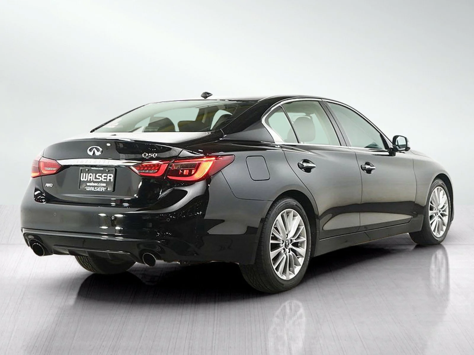 Used 2021 Black Obsidian INFINITI 3.0t LUXE image 5