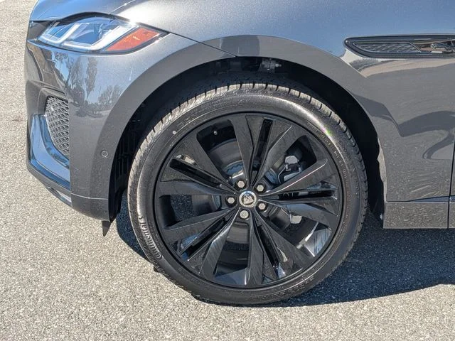 2026 Jaguar F-Pace R-Dynamic S - Photo 10