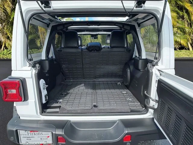 Used 2025 White Jeep Rubicon 392 image 29