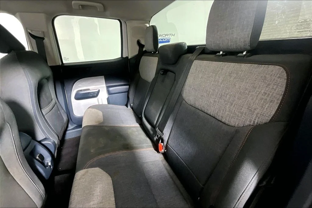 Used 2024 Oxford White Ford XLT image 21