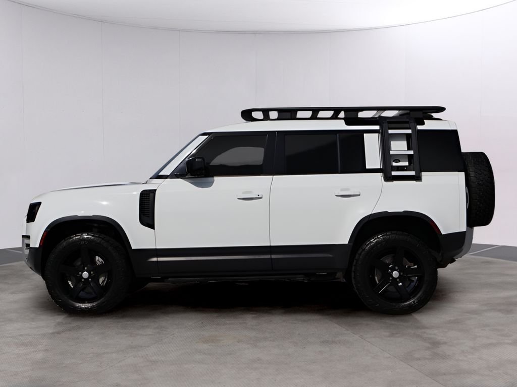 Used 2020 Fuji White Land Rover HSE image 4