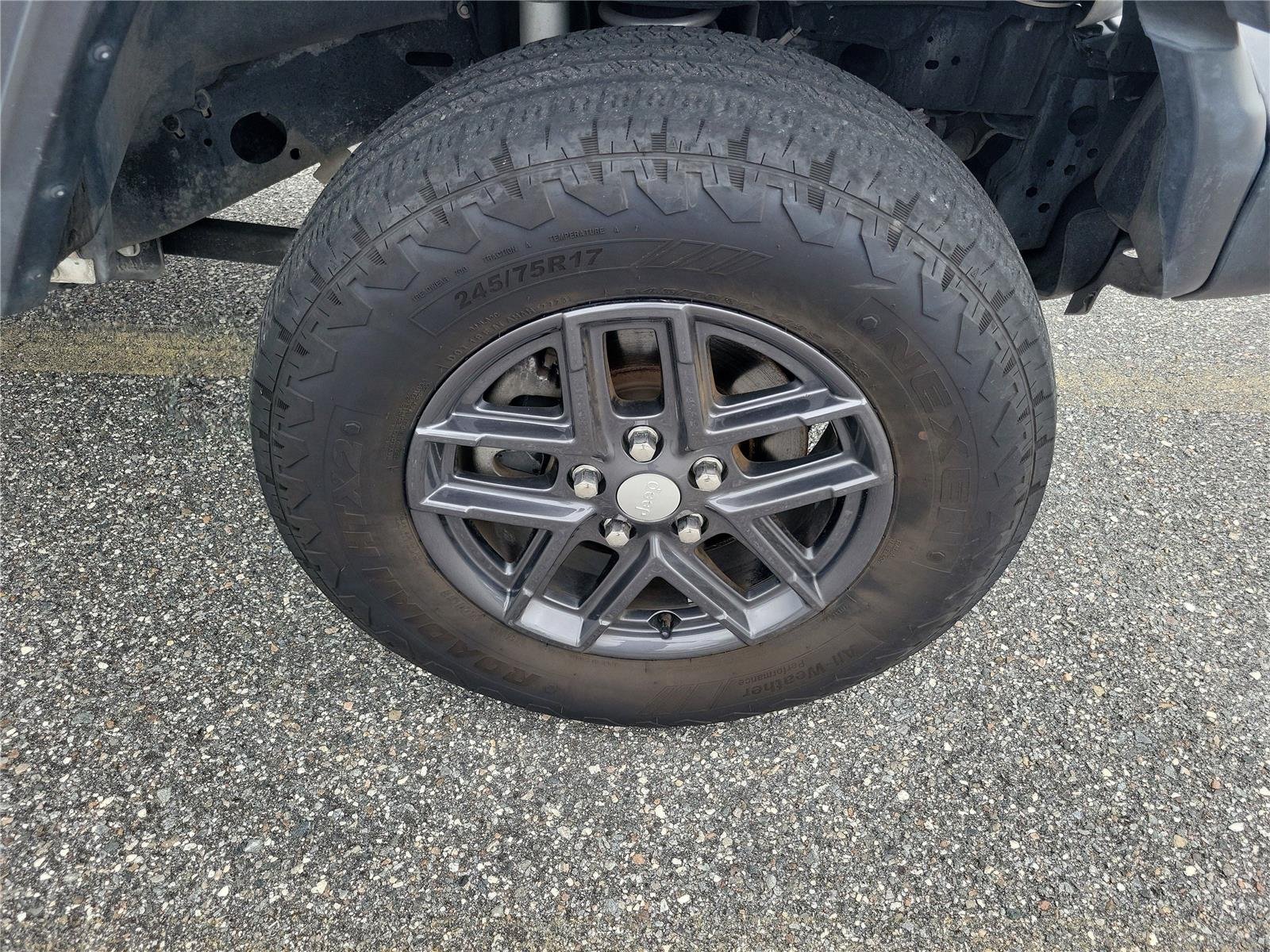 Used 2020 Bright White Clearcoat Jeep Sport S image 6