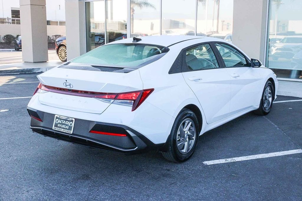 Certified Used 2025 White Hyundai SE image 10