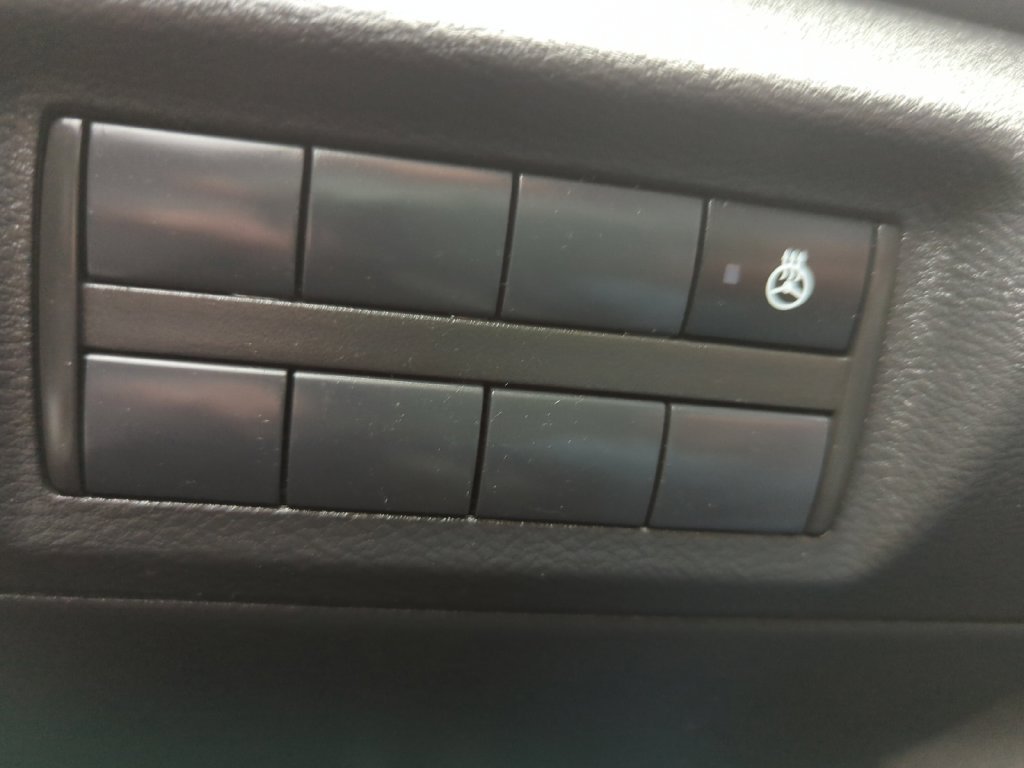 Used 2024 Gray Nissan SR image 12